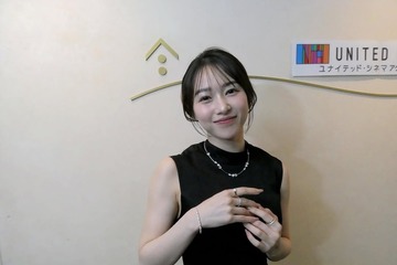 桜井日奈子、ドレス姿で美背中披露！「透明感増してます」「どんどんお綺麗に」 画像