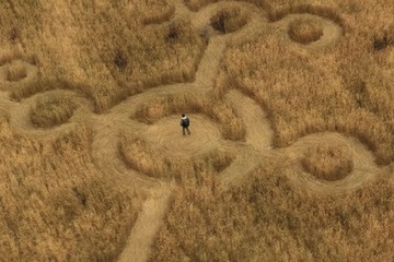 世界を揺るがす“真実”とは…絶賛の声相次ぐ スピルバーグ最新作『ディスクロージャー・デイ』場面写真が解禁 画像