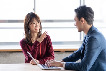 気づけば恋愛圏外？ 男が「育ちが悪そう」とジャッジする40代女性の3大NGワード 画像