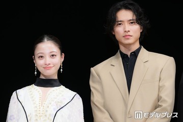 山崎賢人＆橋本環奈「キングダム」1作目撮影を回顧 吉沢亮とは8年前から現在も“中学生男子”の関係性「一緒に楽しく熱く撮影できて、嬉しかった」 画像