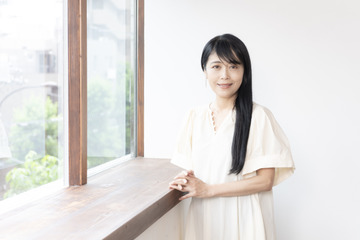 「生の白樺樹液採取のため、女性社員を2週間北海道に」アムリターラ・勝田小百合さんが徹底的に生産者を支援する「圧倒的な危機感」とは 画像