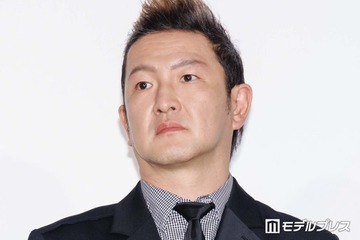 中村獅童、初パンチングゲームにノリノリ長男・陽喜＆心配そうな次男・夏幹の2ショット公開「頼もしいお兄ちゃん」「ムッと閉じてる口が可愛すぎる」の声 画像