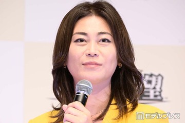 氷川きよし、へそ出しショット公開「ウエストが綺麗」「スタイルレベチ」と絶賛の声 画像