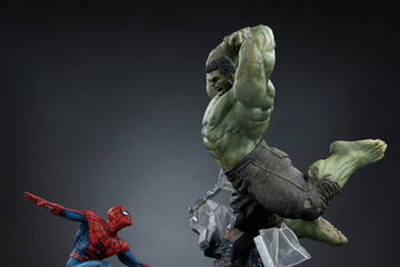 スパイダーマンとハルクのバトルシーンを立体化！1/10スケールスタチューが2027年7月発売へ 画像
