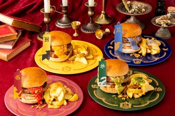 「Harry Potter Cafe」一部メニュー刷新、ホグワーツバーガーやヘドウィグのオムライスなど登場 画像