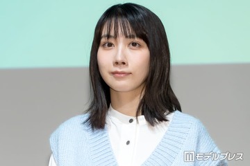 松本穂香、白のノースリから美肩際立つ「透明感がやばい」「美しすぎて憧れる」の声 画像