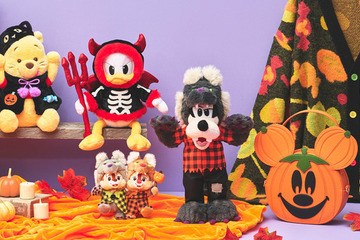 ミッキーマウス＆ドナルドダック＆プーさんたちが仮装する「DISNEY HALLOWEEN」発売 画像