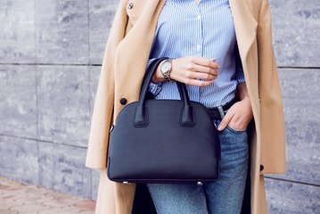 コレがバッグに入っていると貧乏に！「お金持ちが持ち歩かないもの」とは？ 画像
