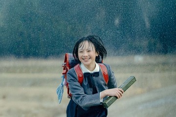 「しばらく余韻が残る」「4人の藤野キョウたちが素晴らしい」『ルックバック』雨のスキップシーン含む“公開後”映像解禁 画像