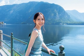 日向坂46金村美玖「アナ雪」モデルの地でプリンセスのような青ドレス姿 2nd写真集先行カット第14弾解禁【機微】 画像
