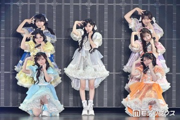 MORE STAR、山本るしあ＆鈴木花梨脱退後初パフォーマンス 7人で「ハグ！」披露【ガルアワ2026A/W】 画像