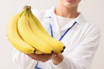「バナナは1日何本まで？」ストレスや便通改善も！最新研究でわかった「バナナ腸活」の適量と効果【専門医が解説】 画像