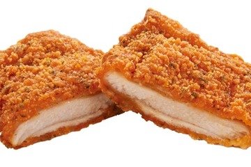 オトナ★ファミチキ第3弾「ピッツァ味」登場！「ファミチキの日」制定記念のできたてが食べられる企画も 画像
