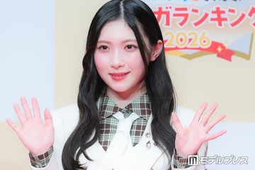 櫻坂46谷口愛季、ウエディングドレス風衣装姿に「美しすぎて見惚れる」「透明感すごい」と絶賛の声 画像
