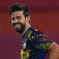 ピケ、チャリでスタジアム入り
