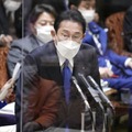 参院予算委で答弁する岸田首相＝16日午後