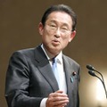 東京都内のホテルで講演する岸田首相＝23日午後（代表撮影）