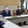 立憲民主党の安定的な皇位継承に関する検討委員会に臨む野田元首相（中央右）ら＝14日午前、国会