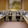 衆院議長公邸で開かれた皇室の課題に関する全体会議＝18日午後