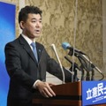 記者会見する立憲民主党の泉代表＝28日午前、国会