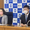 会談後、取材に応じる立憲民主党の泉代表（右）と連合の芳野友子会長＝25日午前、東京都千代田区の連合本部