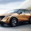 日産自動車の「アリア　B6」の標準仕様車