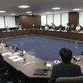2021年7月16日、地域別最低賃金について引き上げの目安を答申した中央最低賃金審議会＝厚生労働省