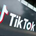米拠点のTikTokのロゴ＝2020年9月、米カリフォルニア州（ロイター＝共同）