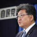 記者会見する自民党の萩生田政調会長＝10日、東京・永田町の党本部