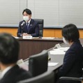 通園バス女児置き去り死を受け、関係府省会議の初会合であいさつする小倉こども政策相（奥）＝9日午後、東京都千代田区