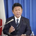 8日、記者会見する自民党の茂木幹事長＝東京・永田町の党本部