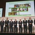 「東京GXウィーク」が開幕し、記念撮影する各国の閣僚ら＝26日午後、東京都千代田区