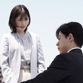 小芝風花、成田凌「転職の魔王様」第2話より（C）カンテレ