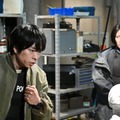 櫻井翔、瀧内公美「新空港占拠」第3話より（C）日本テレビ