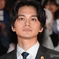 気遣い光る北村匠海（C）モデルプレス