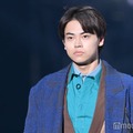 菅田将暉の弟・菅生新樹、坊主姿で雰囲気ガラリ 新ビジュアルにネット驚き「二度見した」「美形が際立つ」 画像