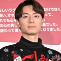 なるべく歯を見せないようにしていた作間龍斗（C）モデルプレス