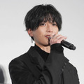 FANTASTICS八木勇征、齊藤京子とのW主演ドラマ『あやしいパートナー』敏腕検事役で見せる新たな一面に期待