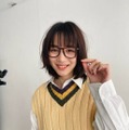 のん、大きなメガネ×古着の“学生風”コーデをファン称賛「似合ってる！」「なんとかわいい」