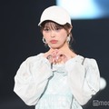 おさき、ジャイアンツユニフォームから美脚披露 弟・今井暖大との2ショットに「スタイル抜群」「可愛い」の声 画像