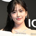IVEユジン、圧巻美脚スラリ 空港コーデに「最強スタイル」「ラフで可愛い」と反響 画像