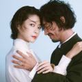 上野樹里＆和田唱、夫婦の信頼と愛を感じる美麗ビジュアル披露！モードな撮影に揃って挑戦