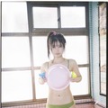頓知気さきな、“美少女感”あふれる水着SHOT披露！25歳の魅力が詰まったフォトスタイルブック発売決定