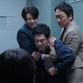 相葉雅紀、伊藤淳史、大森南朋「大追跡～警視庁SSBC強行犯係～」第4話（C）テレビ朝日・東映