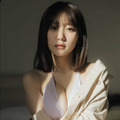 田中美久、美バスト際立つアンニュイSHOTに釘付け！「変化」をテーマに大人の魅力が漂う 画像