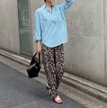 レオパード柄パンツがおしゃれ。こなれカジュアルに着こなす秘訣とは【40代の毎日コーデ】 画像