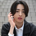モデルプレスのインタビューに応じた谷原七音（C）モデルプレス