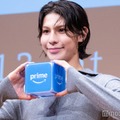 Prime Videoボックスを気に入った様子のラウール（C）モデルプレス