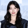スジ、ミニスカでスラリ美脚際立つ「憧れのスタイル」「秋コーデがお似合い」の声 画像