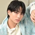モデルプレスのインタビューに応じた真弓孟之（C）モデルプレス